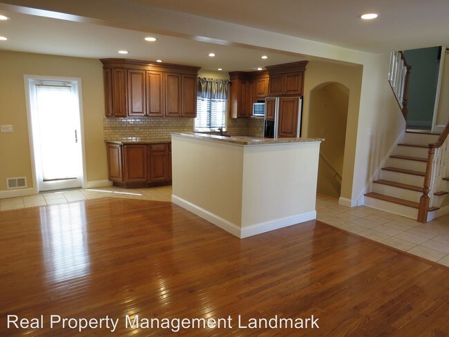 Building Photo - 3 br, 2 bath House - 20 Bowden Drive