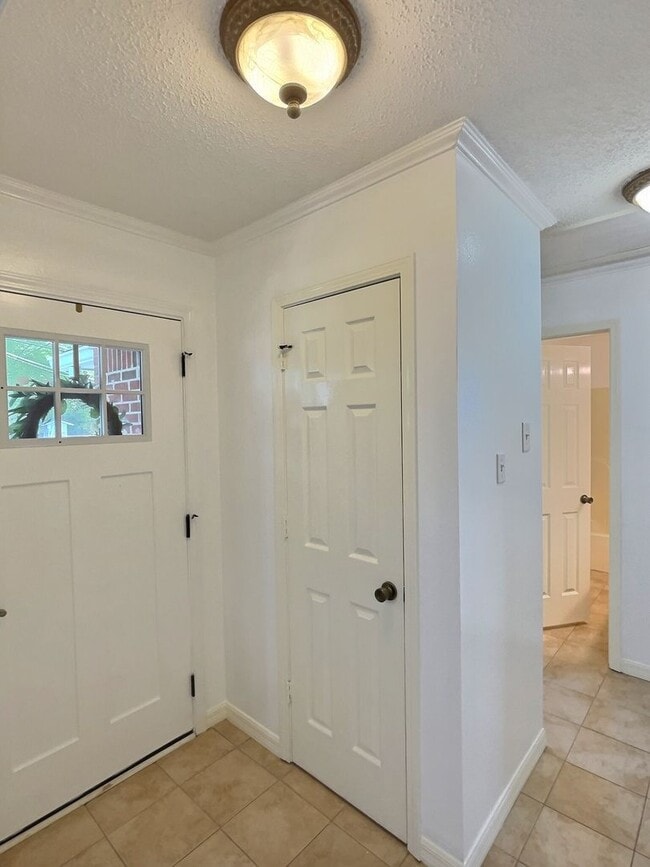 Building Photo - 3-bedroom 2-bathroom home in Vancleave, MS