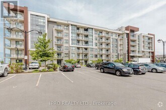 Building Photo - 101-101 Shoreview Pl