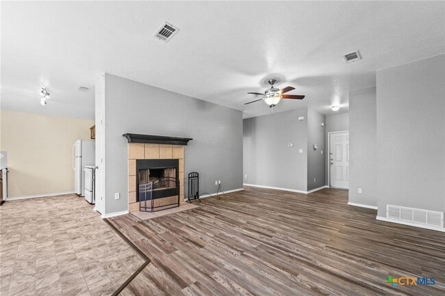 Foto del edificio - 1908 Cline Dr