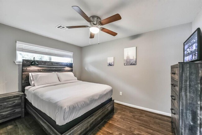 Foto del edificio - 5650 Ludington Dr