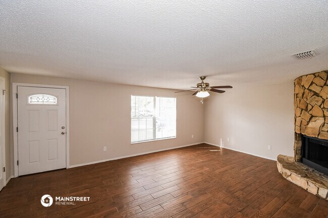 Foto del edificio - 2654 Pinewood Blvd E