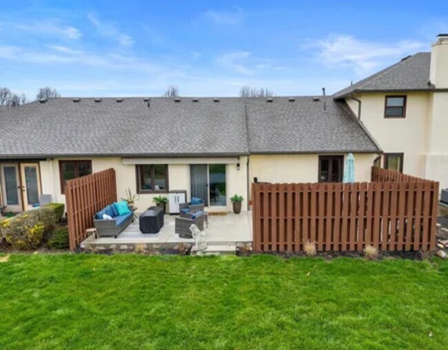 3172 Parkview Cir Unit 3172, Grove City, OH 43123 Condo for Rent in Grove City, OH