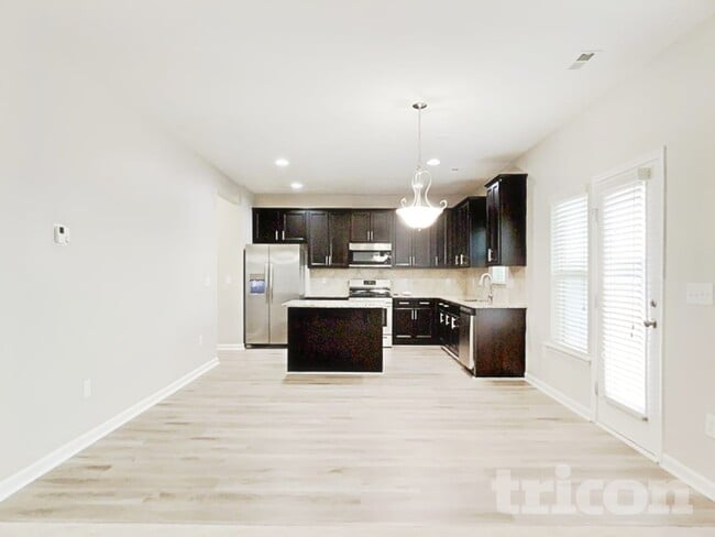 Foto del edificio - 978 Lakemont Dr