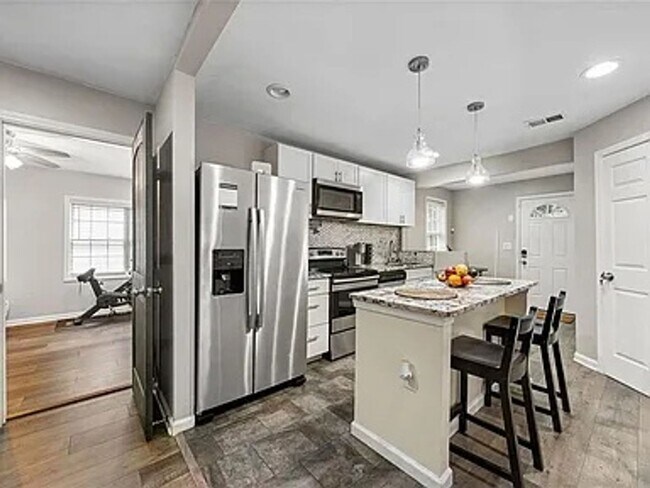 Foto del edificio - 2176 Pansy St NW