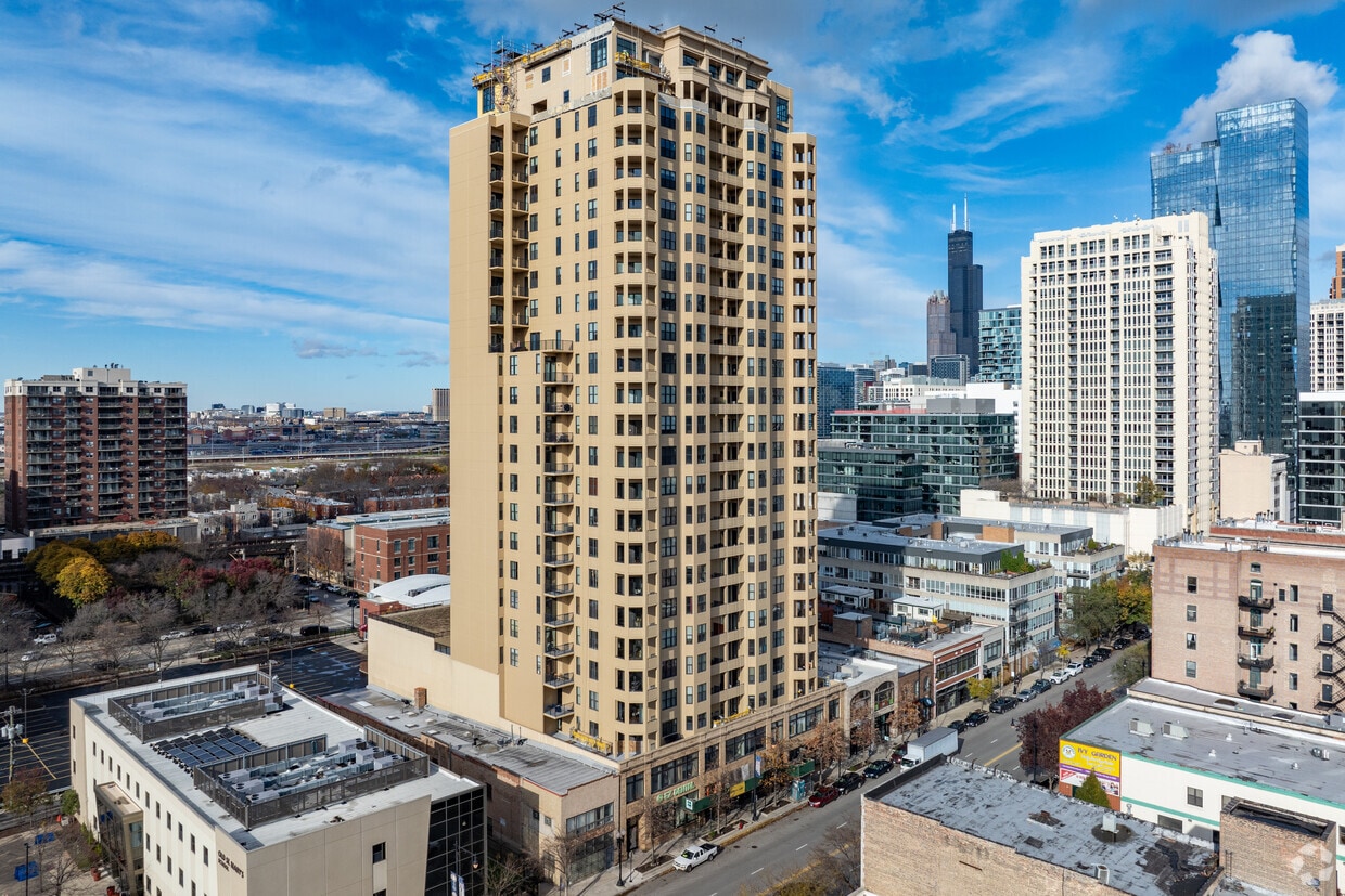 1464 S Michigan Ave - Marquee Tower