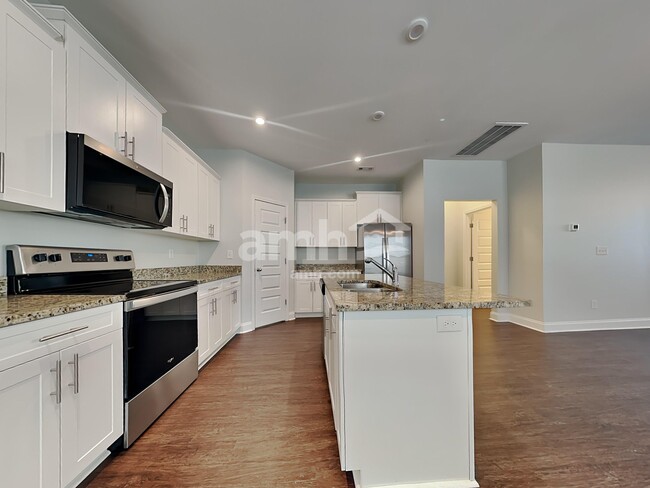 Building Photo - 5354 Tupelo St