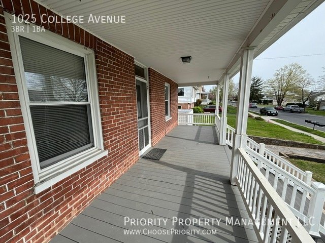 Photo - 1025 College Ave House