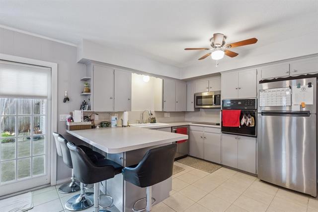 Foto del edificio - 8318 Lullwater Dr