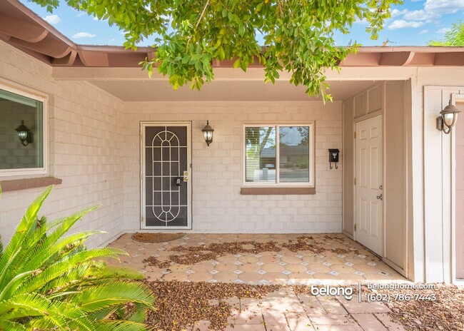 Building Photo - 2809 N Granite Reef Rd