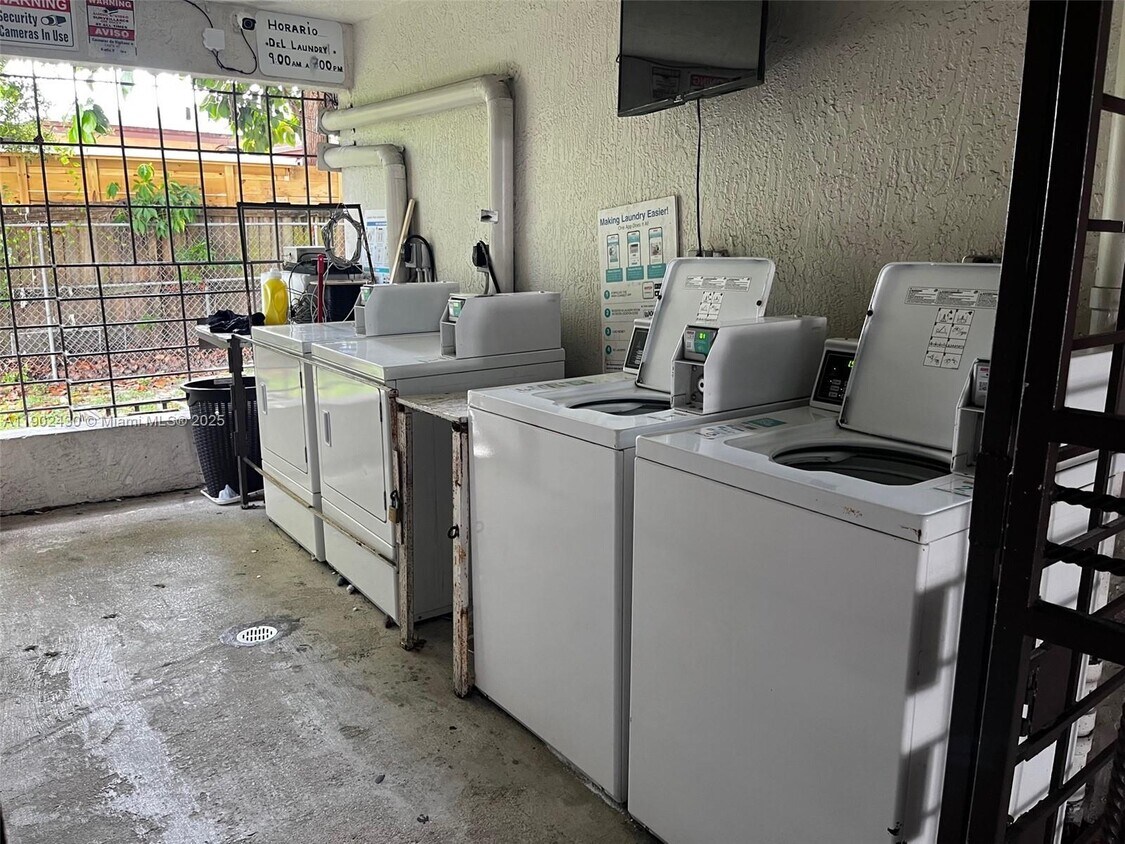 Foto del edificio - 181 NW 47th Ave