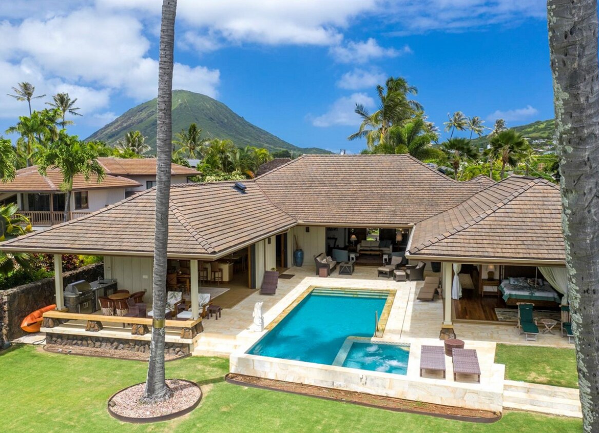 Primary Photo - Beautiful Portlock Oceanfront Estate