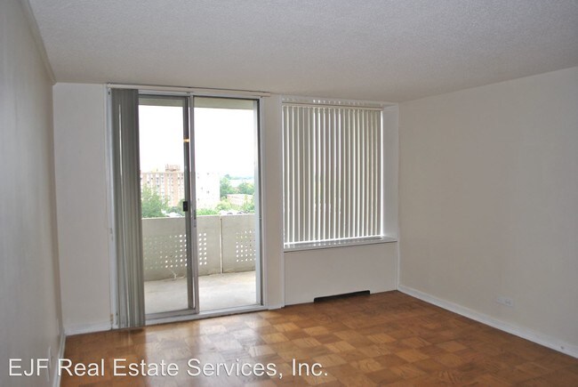 Foto del edificio - 240 M St SW