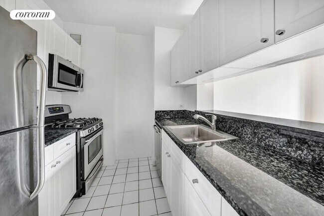 Foto del edificio - 400 E 90th St