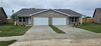 Building Photo - 627 NW 68th Ave