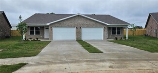 Building Photo - 627 NW 68th Ave