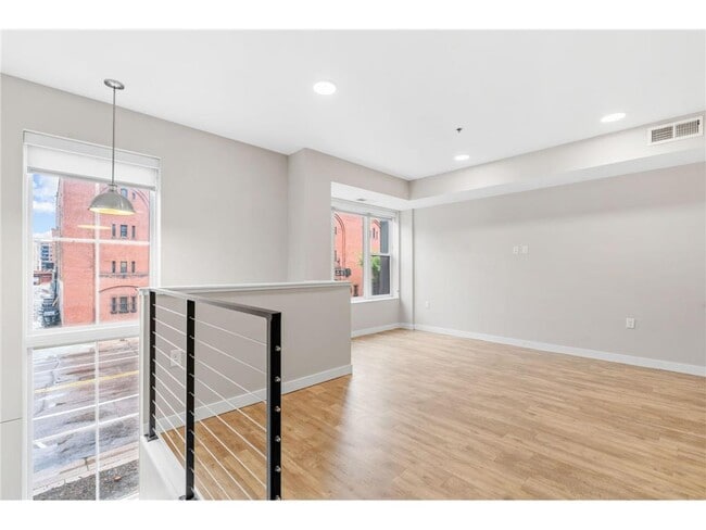 Building Photo - 120 Hennepin Ave