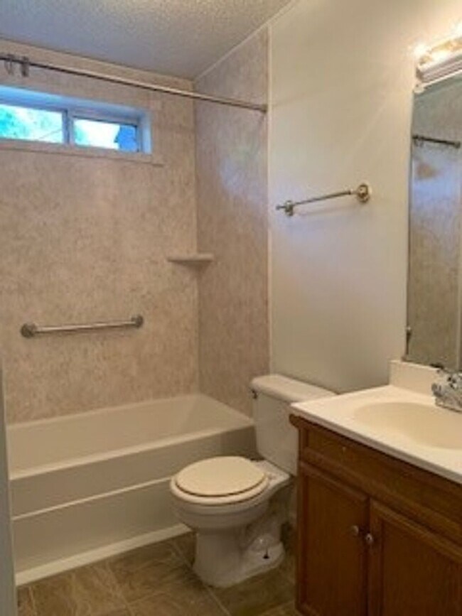 Building Photo - RBERNL