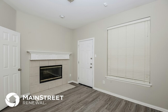 Building Photo - 11749 Ficus Dr
