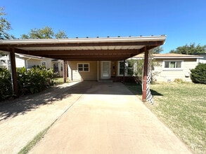 Building Photo - 3004 43rd St