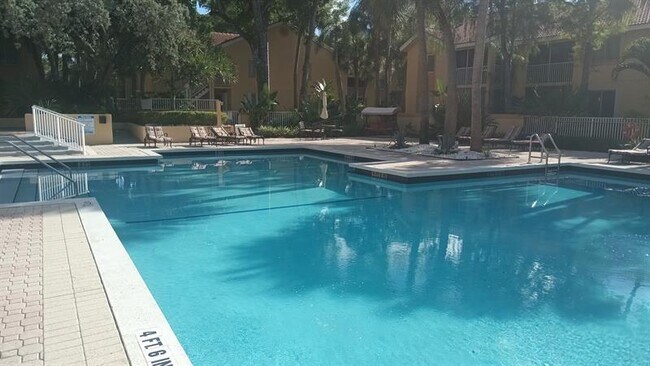 Foto del edificio - 1055 Coral Club Dr