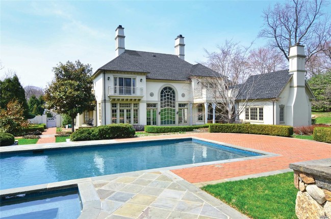 Foto del edificio - 4 Sterling Ln