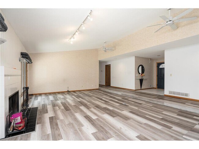 Foto del edificio - 3620 Saratoga Ln N