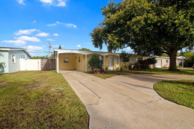 Building Photo - 4326 Yorkshire Drive