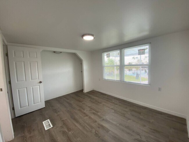 Building Photo - Relax, Fish & Unwind – Beautifully Updated Waterfront Home in Active 55+ Community