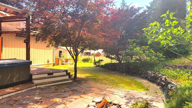 Building Photo - 1848 SW Cozy Ln