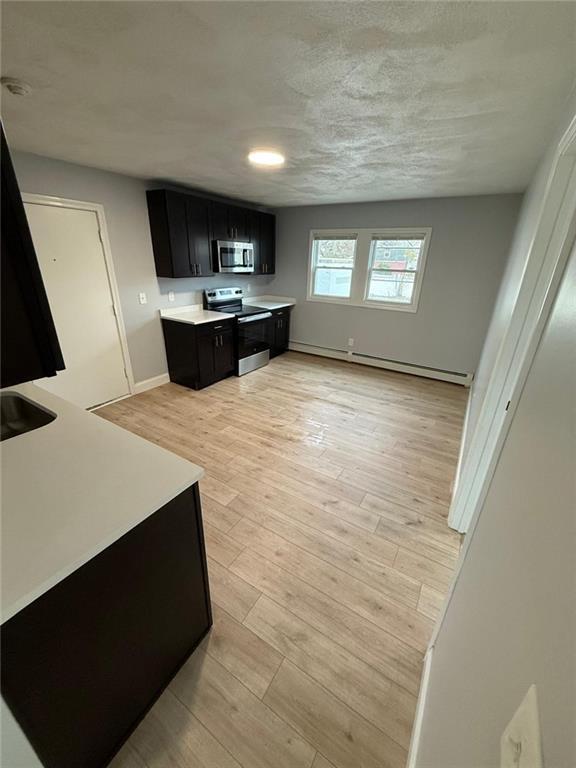 Foto del edificio - 61 Esten Ave