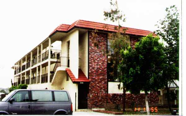 Building Photo - 330 W Pioneer Dr