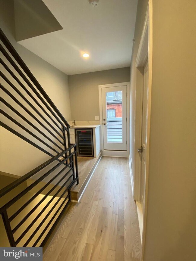 Foto del edificio - 1420 N Newkirk St