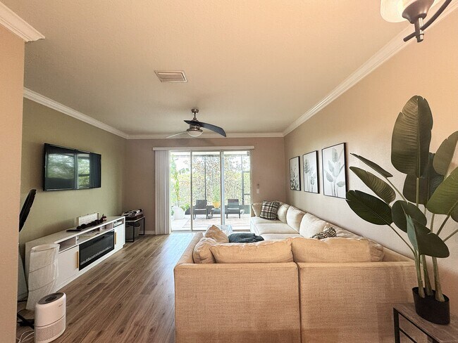 Building Photo - Hillcroft Drive