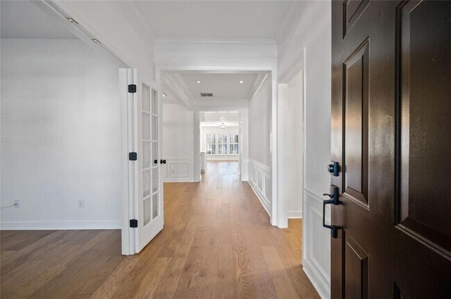 Building Photo - 4090 Prince Charles Dr