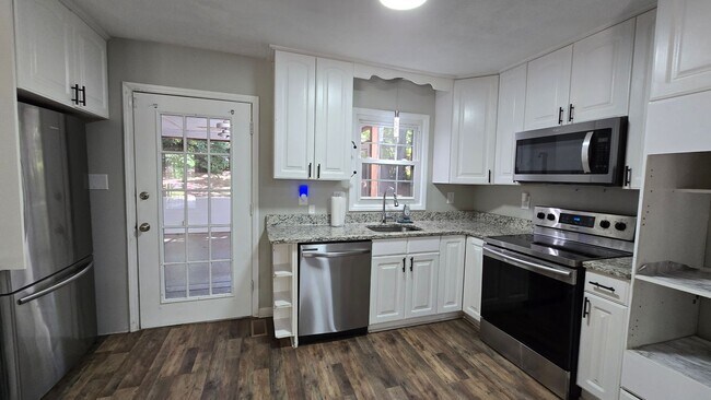 Foto del edificio - 209 Waxhaw Dr