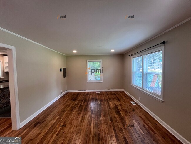 Foto del edificio - 2114 Fellowship Rd