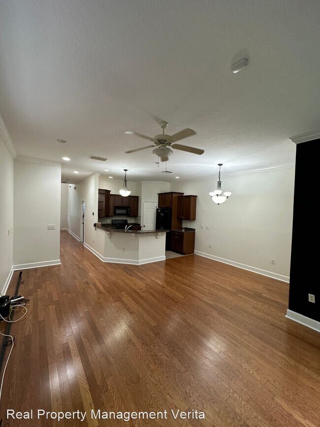 Building Photo - 2 br, 2.5 bath House - 340 E Kaley St