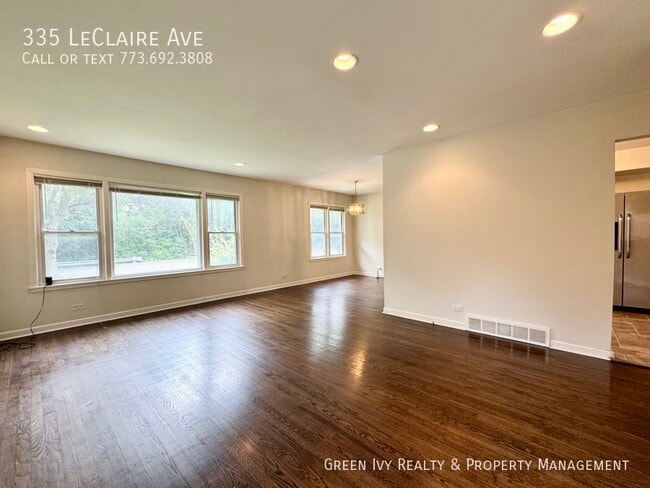 Building Photo - 335 Leclaire Ave