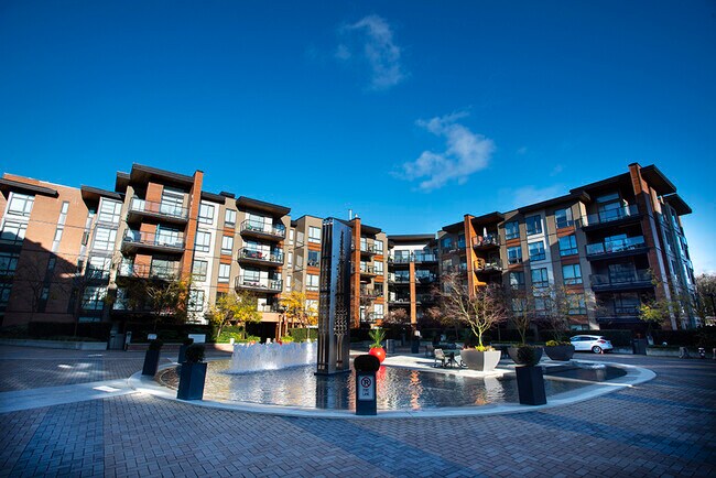 Photo du bâtiment - 717 3rd St W