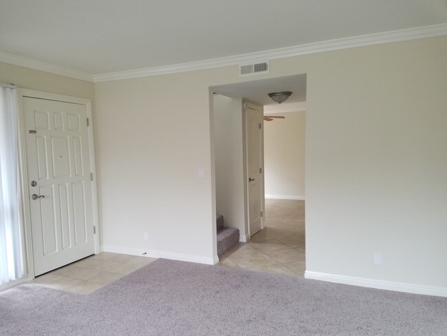 Building Photo - 2213 Pullman Ln