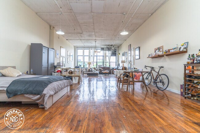 Building Photo - 255 McKibbin St