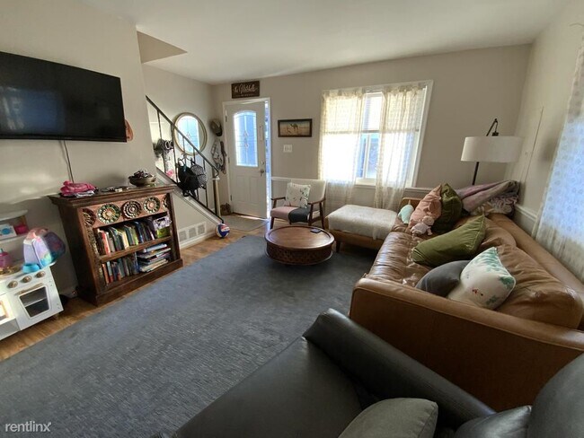 Building Photo - 2 br, 1 bath Townhome - 2314 Fairview Terrace