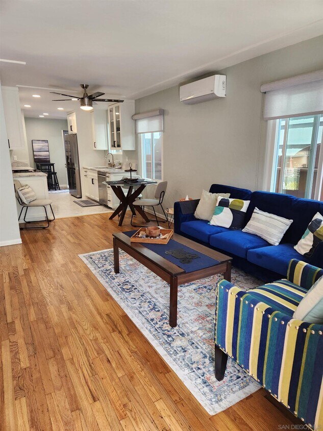 Foto principal - 720 Coronado Ct