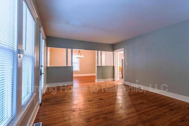 Building Photo - 710 Fatherland St