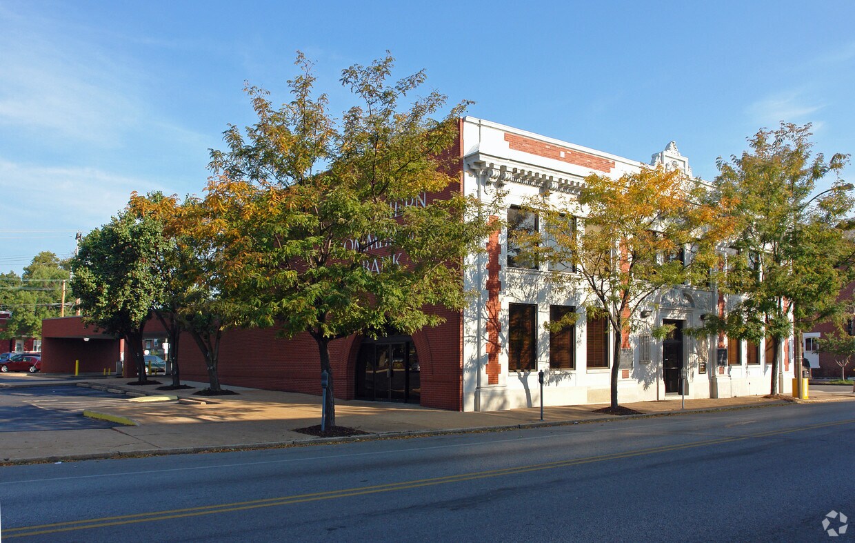 Building Photo - 7109 S Broadway St
