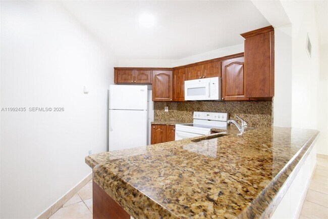 Foto del edificio - 9441 Fontainebleau Blvd