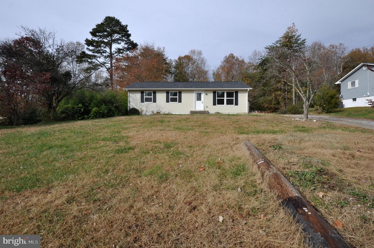 Foto principal - 10932 Piedmont Dr