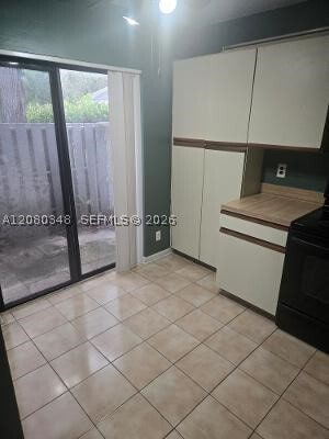 Building Photo - 3313 Carambola Cir S