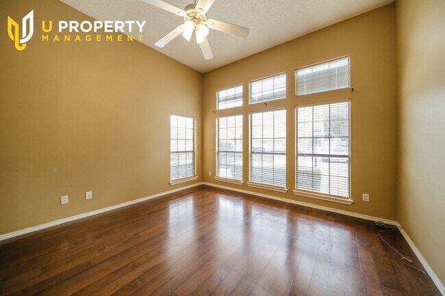 Foto del edificio - Sweet townhome in the heart of Plano